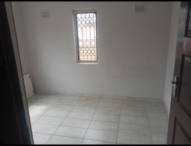 3 BEDROOM PROPERTY TO RENT IN AUSTERVILLE